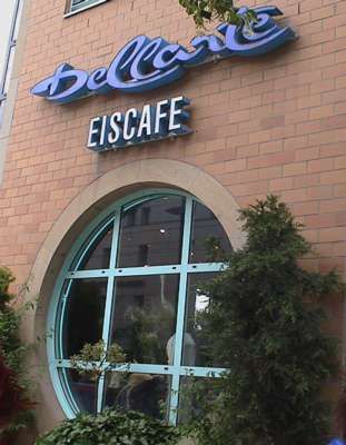 Eis Café Dellarte